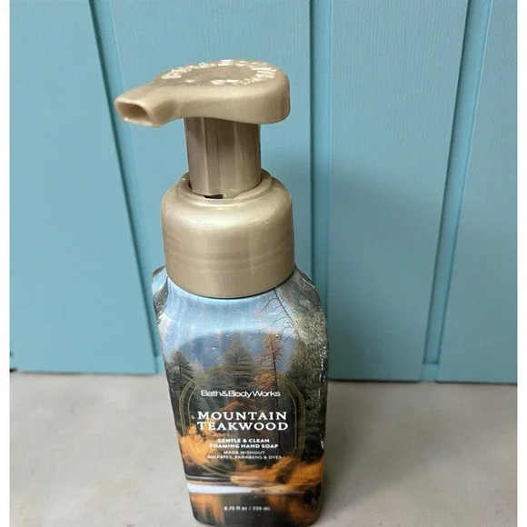 Bath‎ & Body Works Foaming Hand Soap  Mountain Teakwood 8.75 oz - Picture 6 of 9